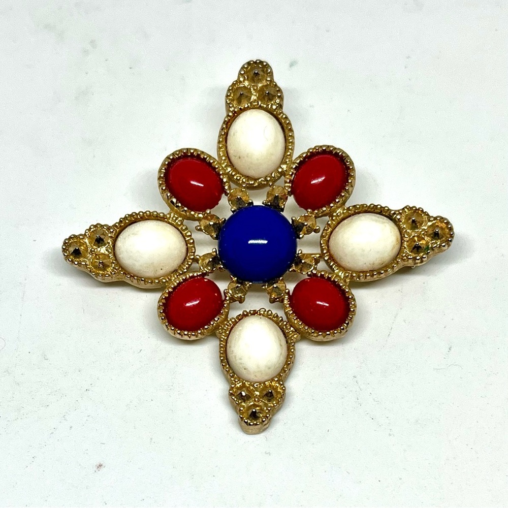 Sarah Coventry Americana Maltese Cross Brooch